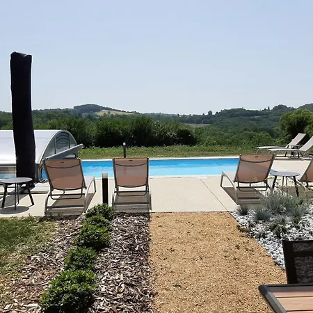Magnificent Air-conditioned House In An Idyllic Setting With Pool & Garden *