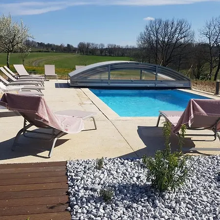 Magnificent Air-conditioned House In An Idyllic Setting With Pool & Garden *